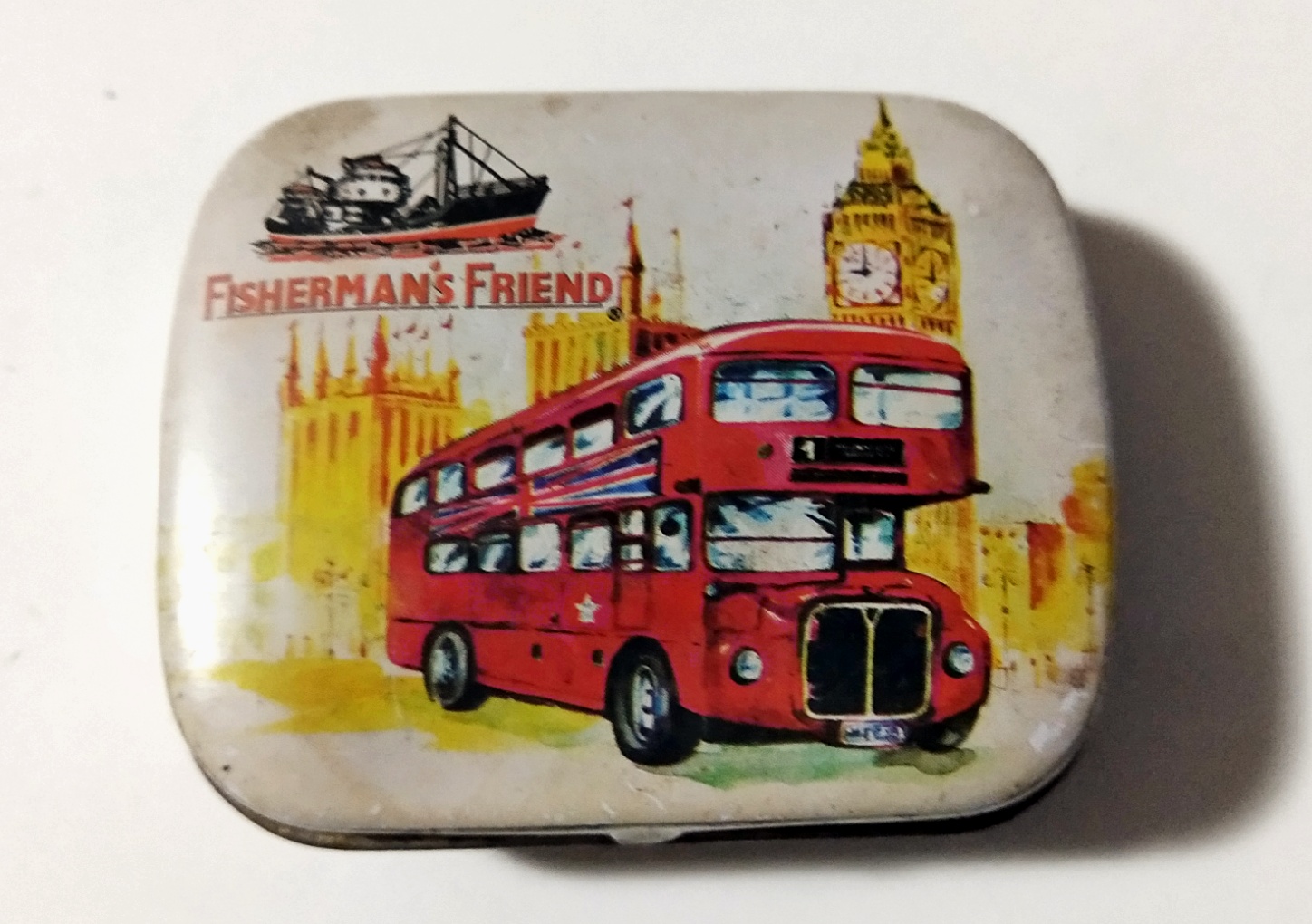 ของสะสมเก่า**มีตำหนิตามภาพ กล่องสังกะสี ลูกอม FISHERMAN'S FRIEND ขนาดเล็ก ฝาเปิดปิดแกนยึด สภาพเก่าเก็บ