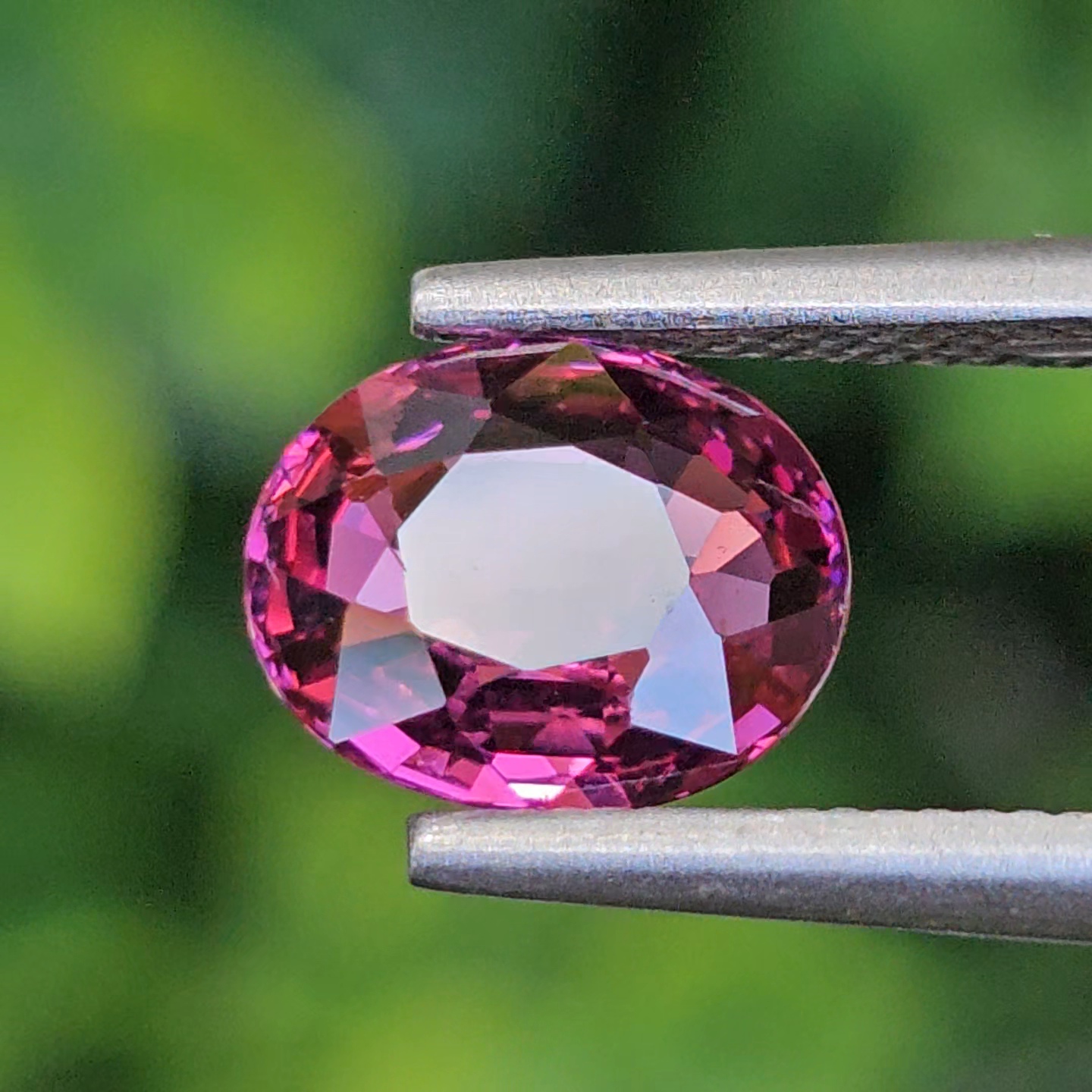 พลอย อุมบาไลต์ การ์เน็ต Umbalite Garnet 1.56 กะรัต (Cts.) ดิบ Unheated ลอยแท้ อัญมณีมงคลประจําวันเกิด เครื่องประดับพลอย