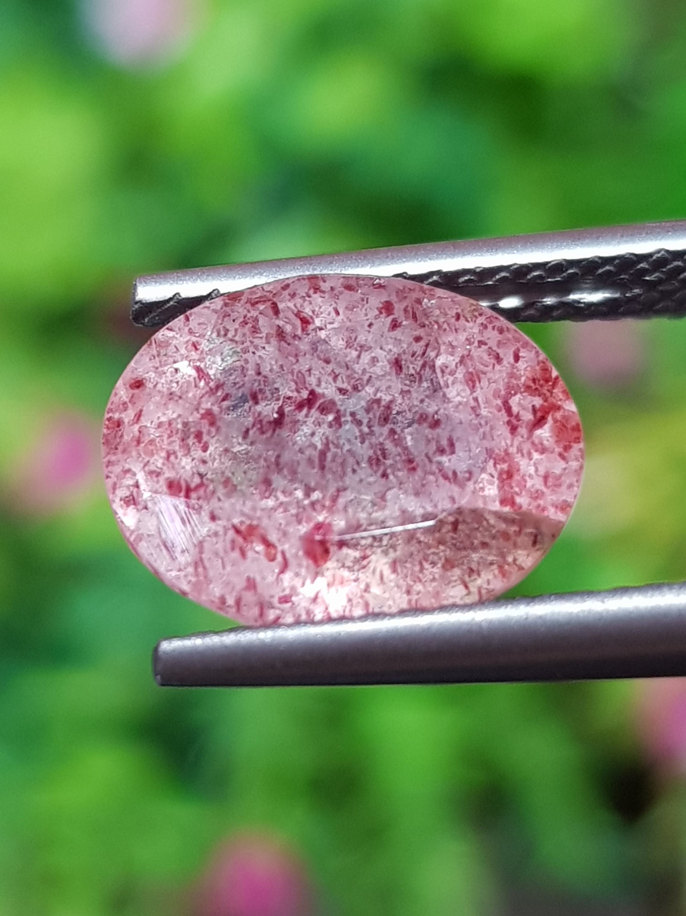 พลอย สตอเบอรี่ ควอตซ์ Strawberry Quartz 3.58 กะรัต (Cts.) พลอยแท้ อัญมณีมงคลประจําวันเกิด เครื่องประดับพลอย