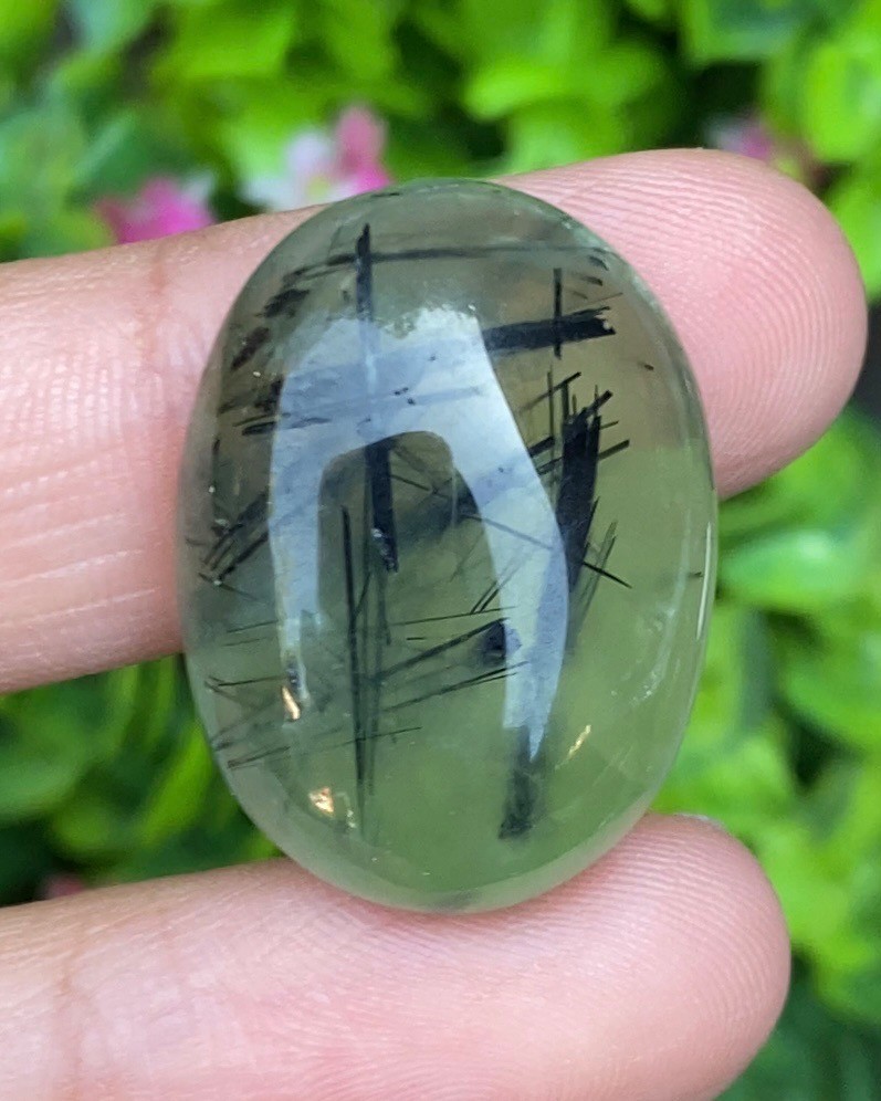 ไหมดำ พรีไนท์ Prehnite with Black tourmaline 41.74 กะรัต Cts. พลอยแท้ อัญมณีมงคลประจําวันเกิด เครื่องประดับพลอย