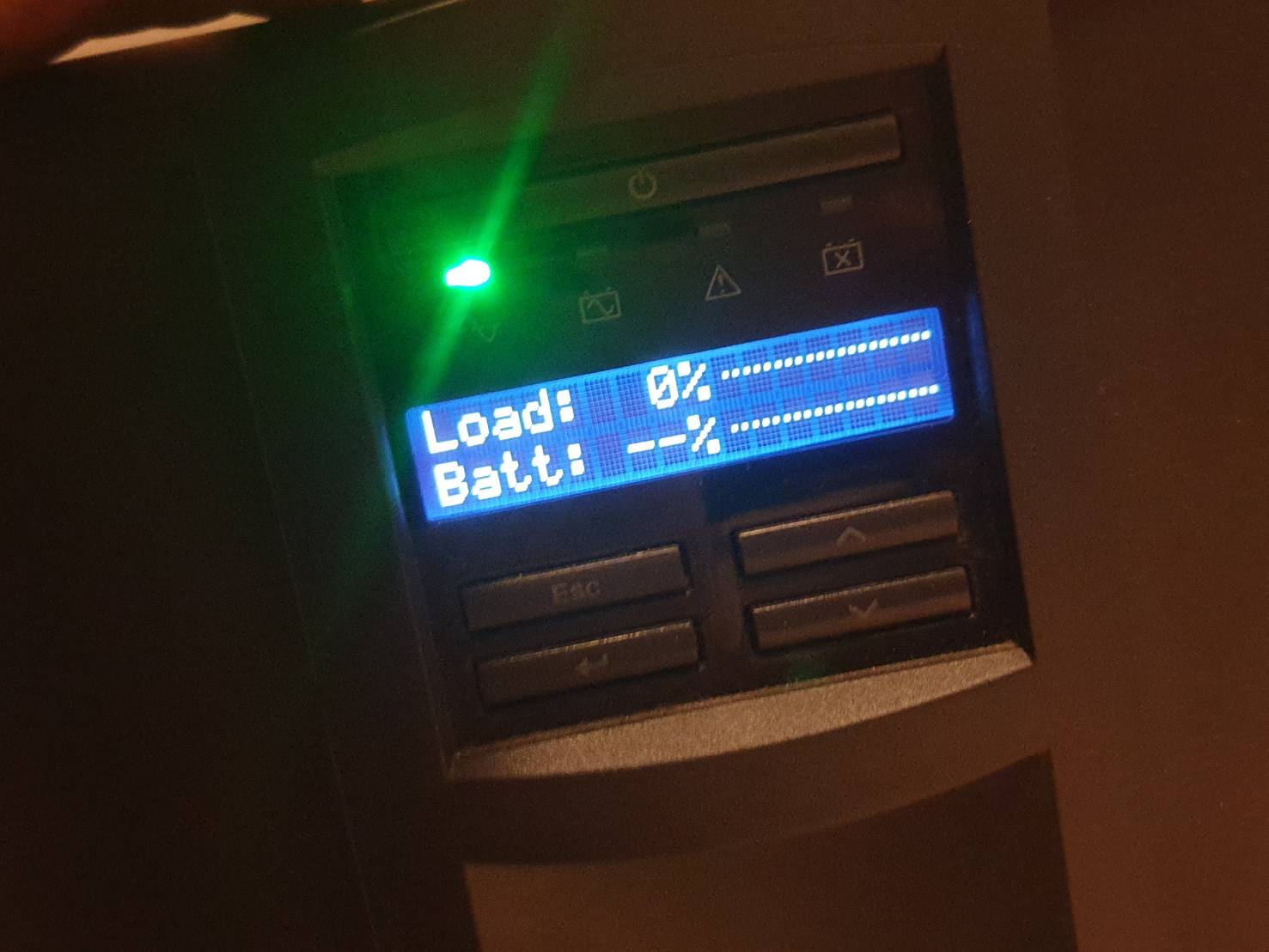 UPS เครื่องสำรองไฟ apc Smart-ups 2200 แบตเสื่อม การทำงานปกติ #ท่าไหนก็คุ้ม