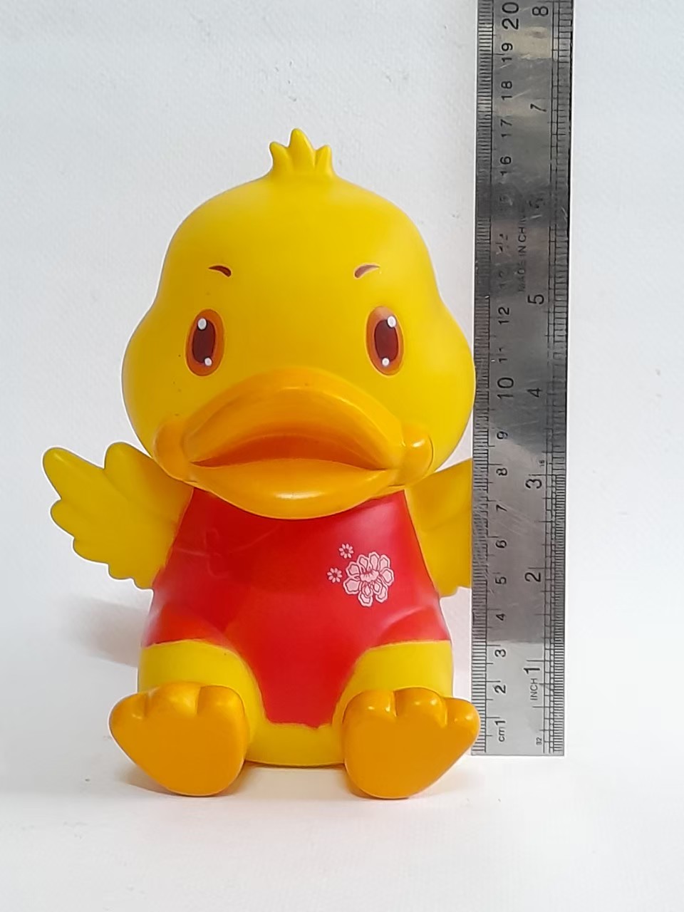 ซอฟเป็นกระปุกใส่เหรียญ เป็ดเหลือง ของแถมพรีเมี่ยม จาก ไดเพอร์ส ขนาดตามรูป ***ไม่มีก้น มือสองสภาพดี มีรอยบ้าง