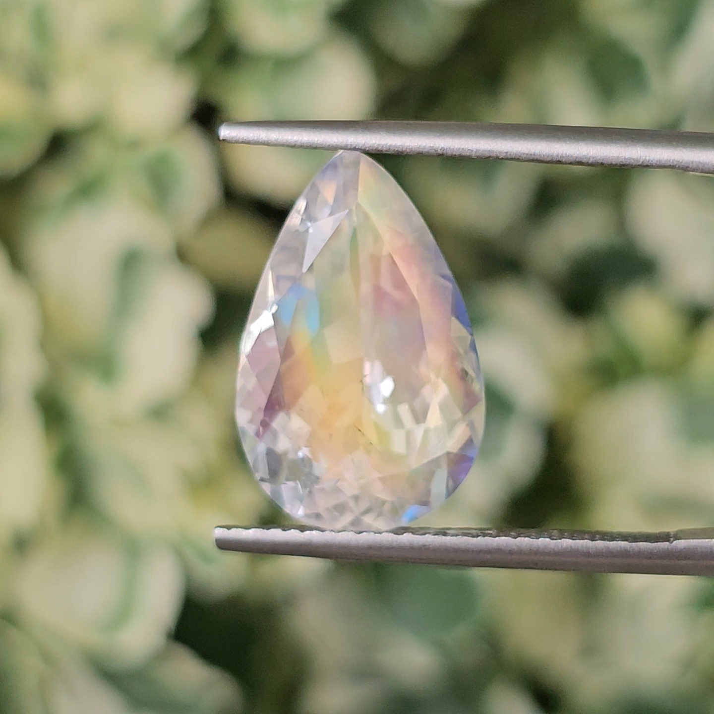 พลอย มูนสโตน เรนโบว์ Rainbow Moonstone 5.60 กะรัต (cts.) พลอยแท้ อัญมณีมงคลประจําวันเกิด เครื่องประดับพลอย