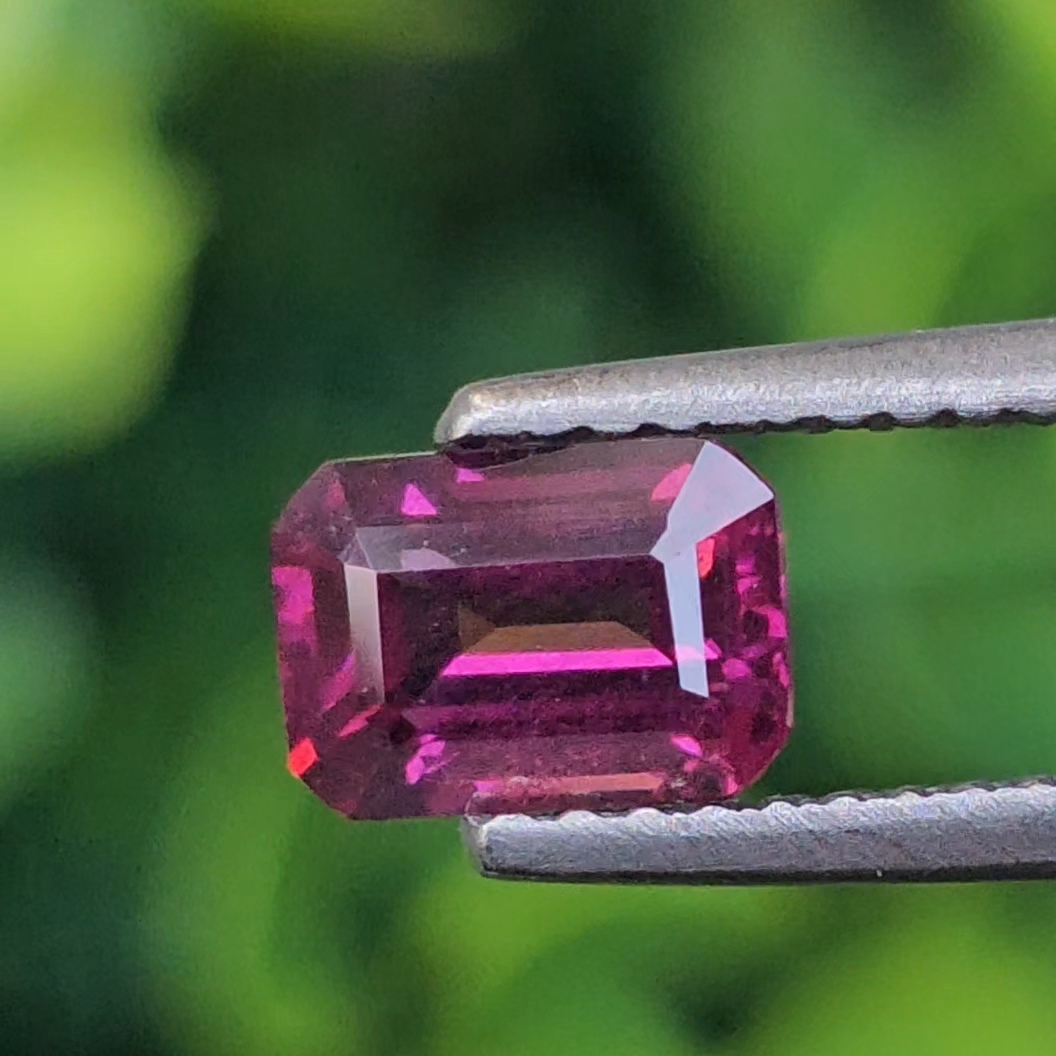 พลอย อุมบาไลต์ การ์เน็ต Umbalite Garnet 1.14 กะรัต (Cts.) ดิบ Unheated พลอยแท้ อัญมณีมงคลประจําวันเกิด เครื่องประดับพลอย