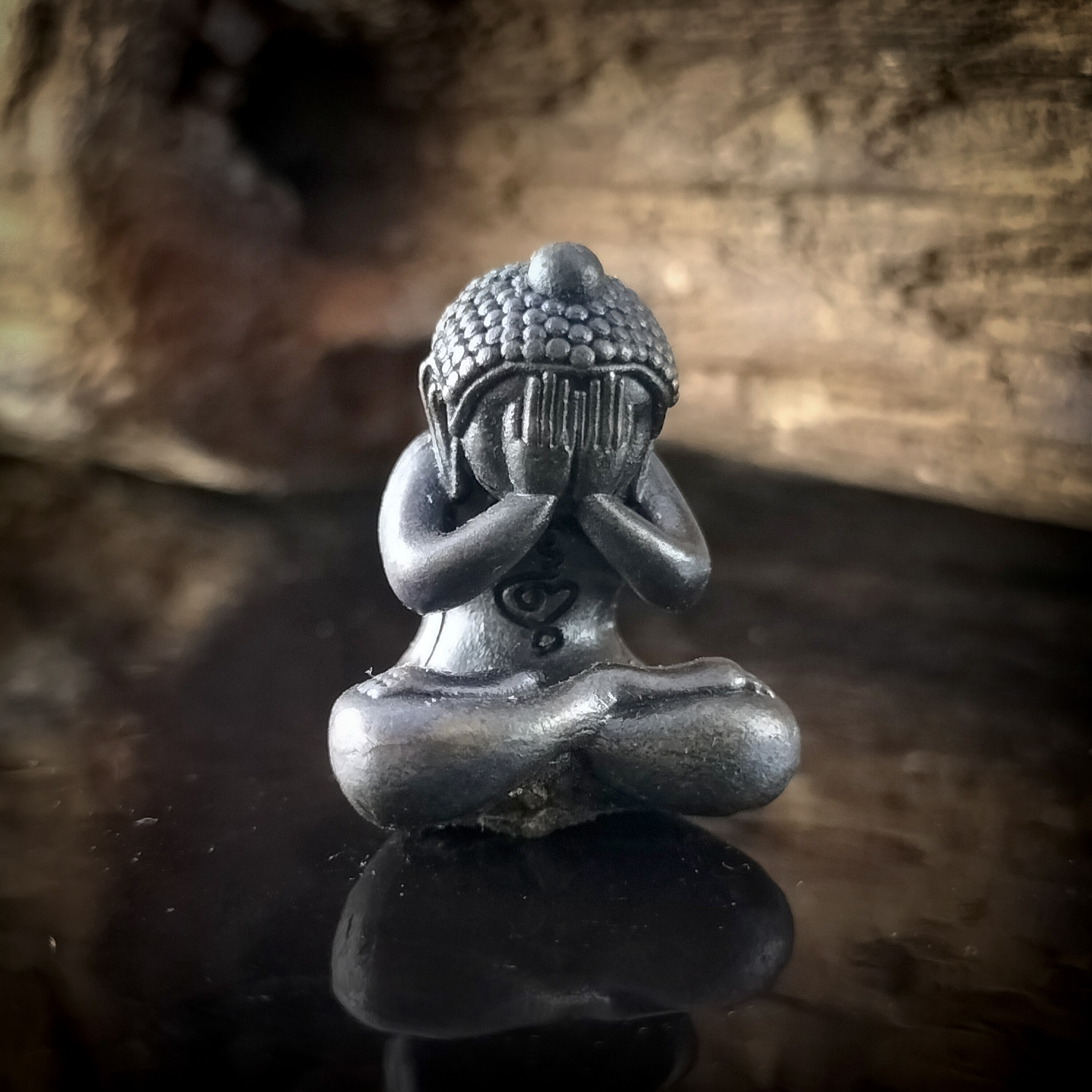 พระปิดตาพญาบังบด อุดว่านเครือร้อยปลา (หลวงปู่มี ฐิตสาโล วัดโพนทอง อายุ112ปี)