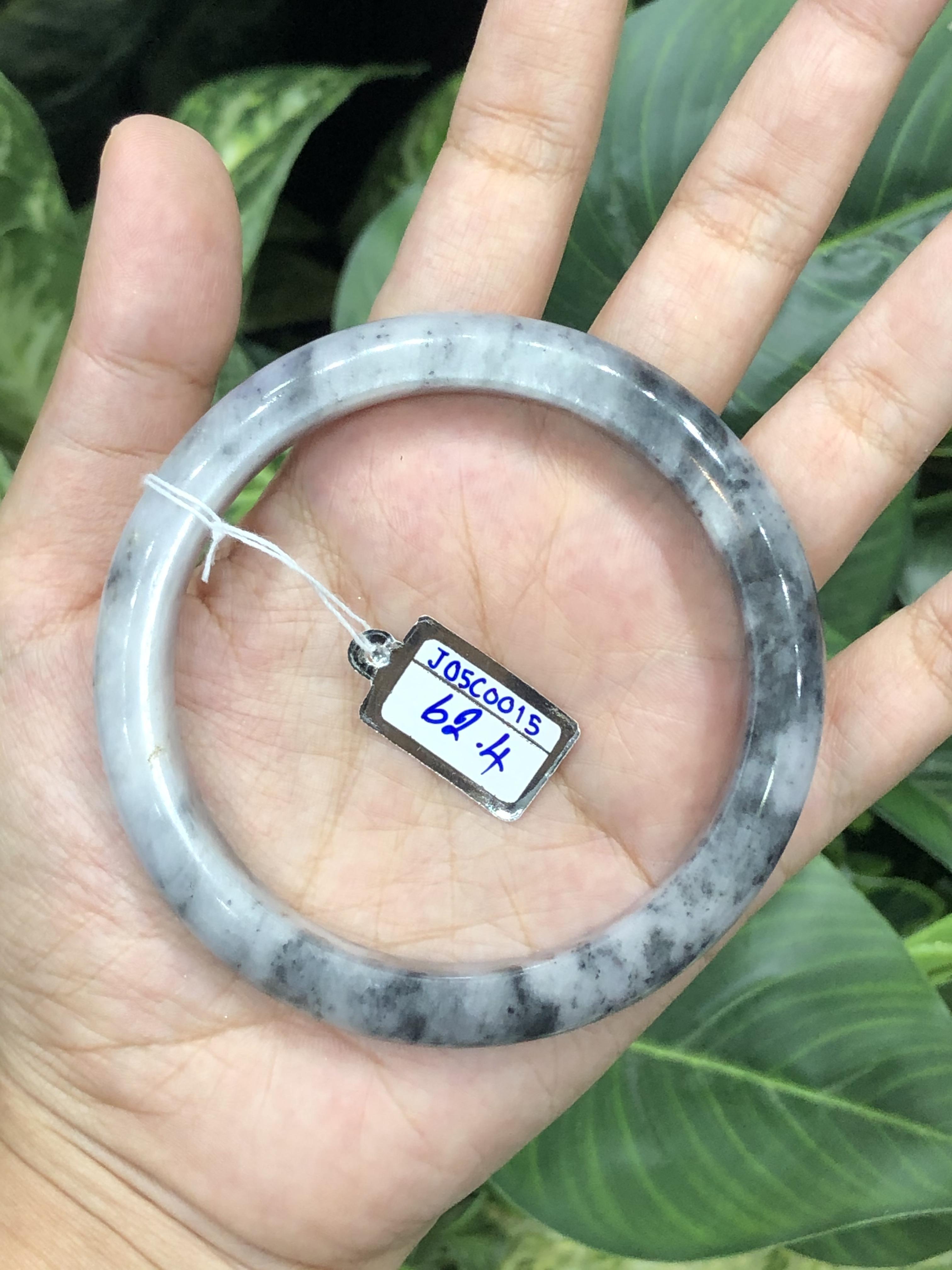 J05C0015 หยก พม่า แท้ Jade กำไลหยก 62.4 มม (Jade bracelet) พม่า (Myanmar)