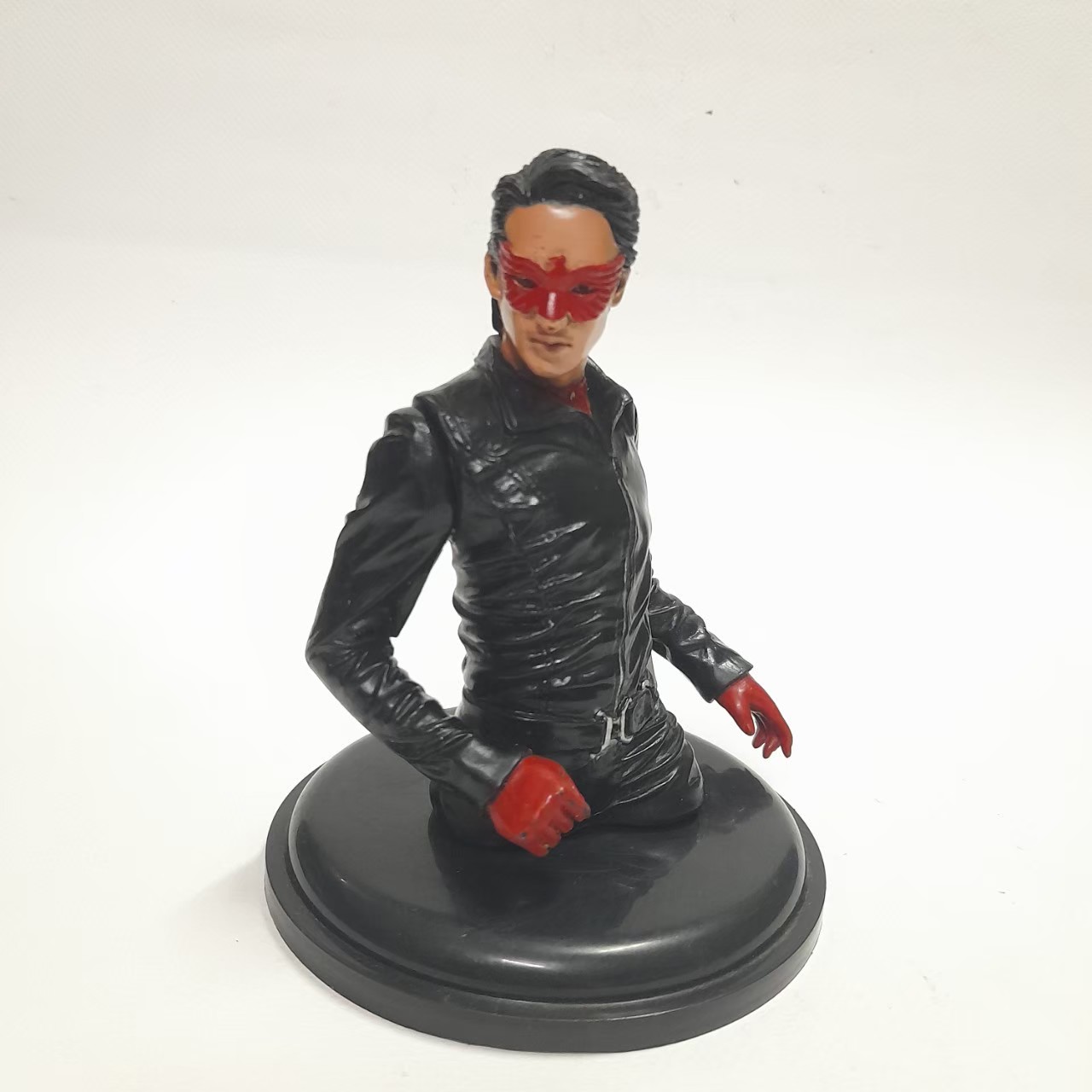 ของสะสม ท๊อปเปอร์อินทรีแดง รุ่นอนันดา ท๊อปเปอร์ฝาแก้วน้ำอินทรีแดง รุ่นอนันดา เอเวอริ่งแฮมของเมเจอร์ ปี2010 สูง 16 ซม. ทำสีสำเร็จ มีฐานฝา *** ไม่มีดาบ งานเก่าหายากและสภาพสะสมเก่าเก็บ