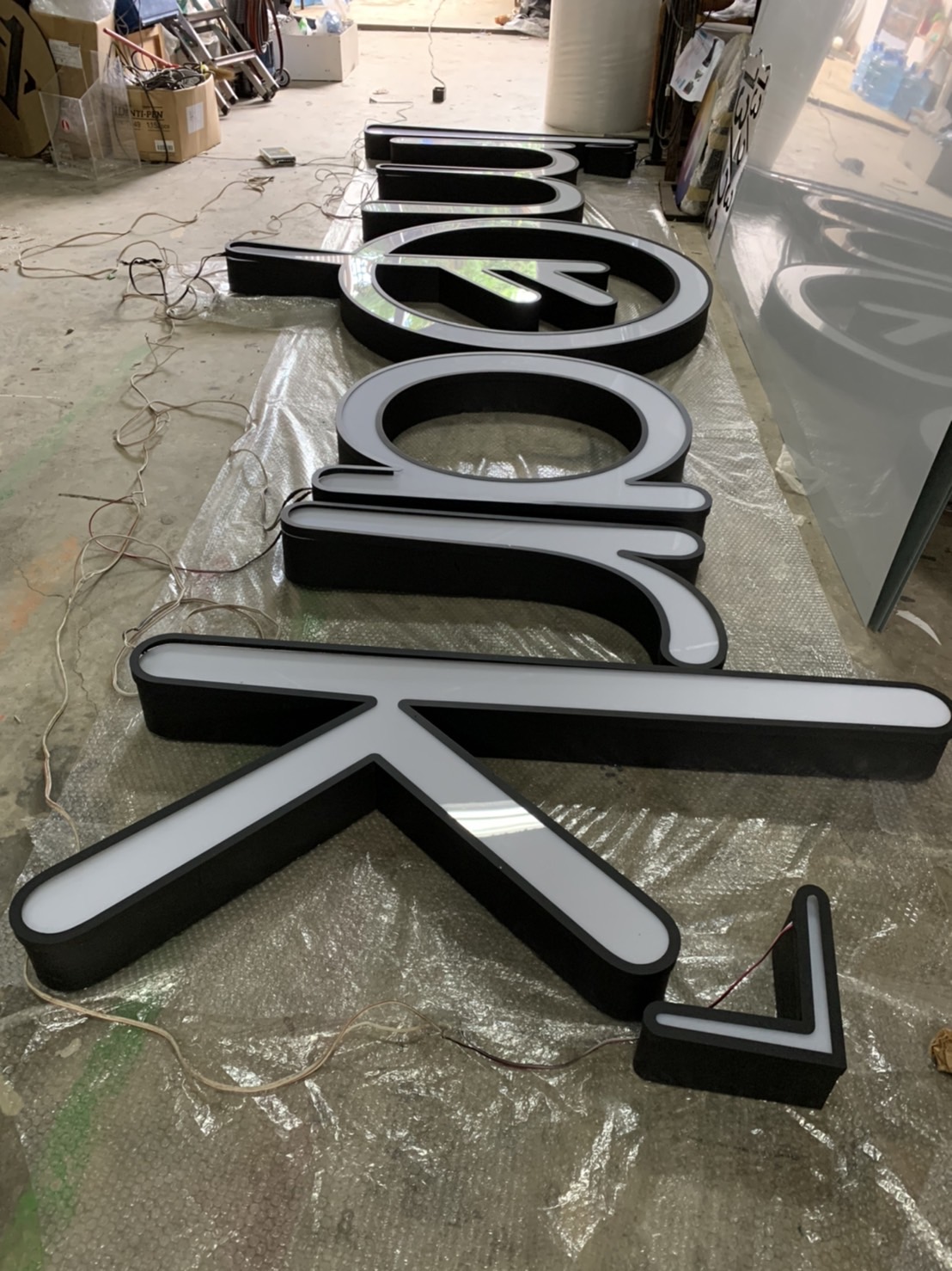 ป้ายกล่องไฟ