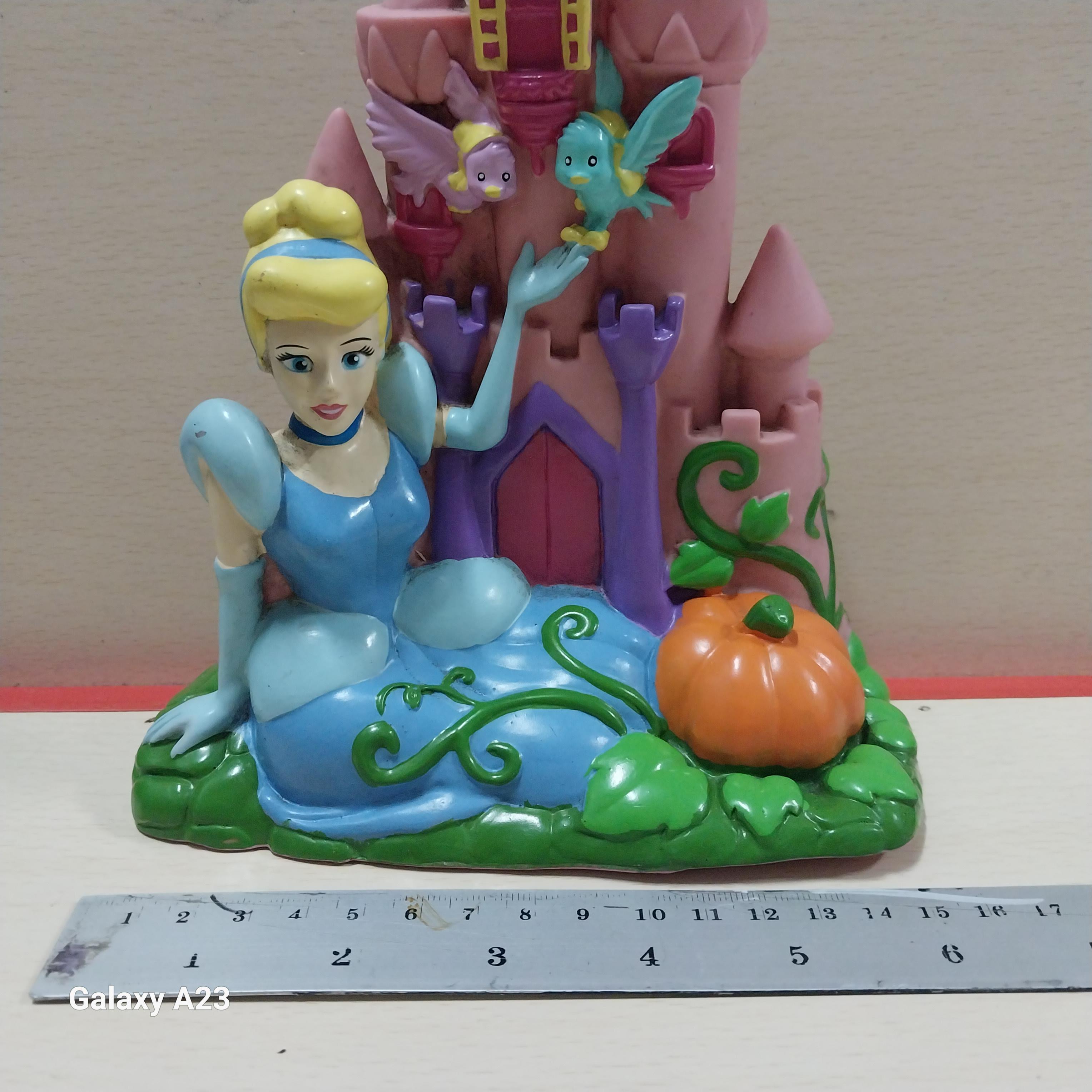 มีหลายภาพ กระปุกออมสินซินเดอเรลล่า จาก ดิสนีย์