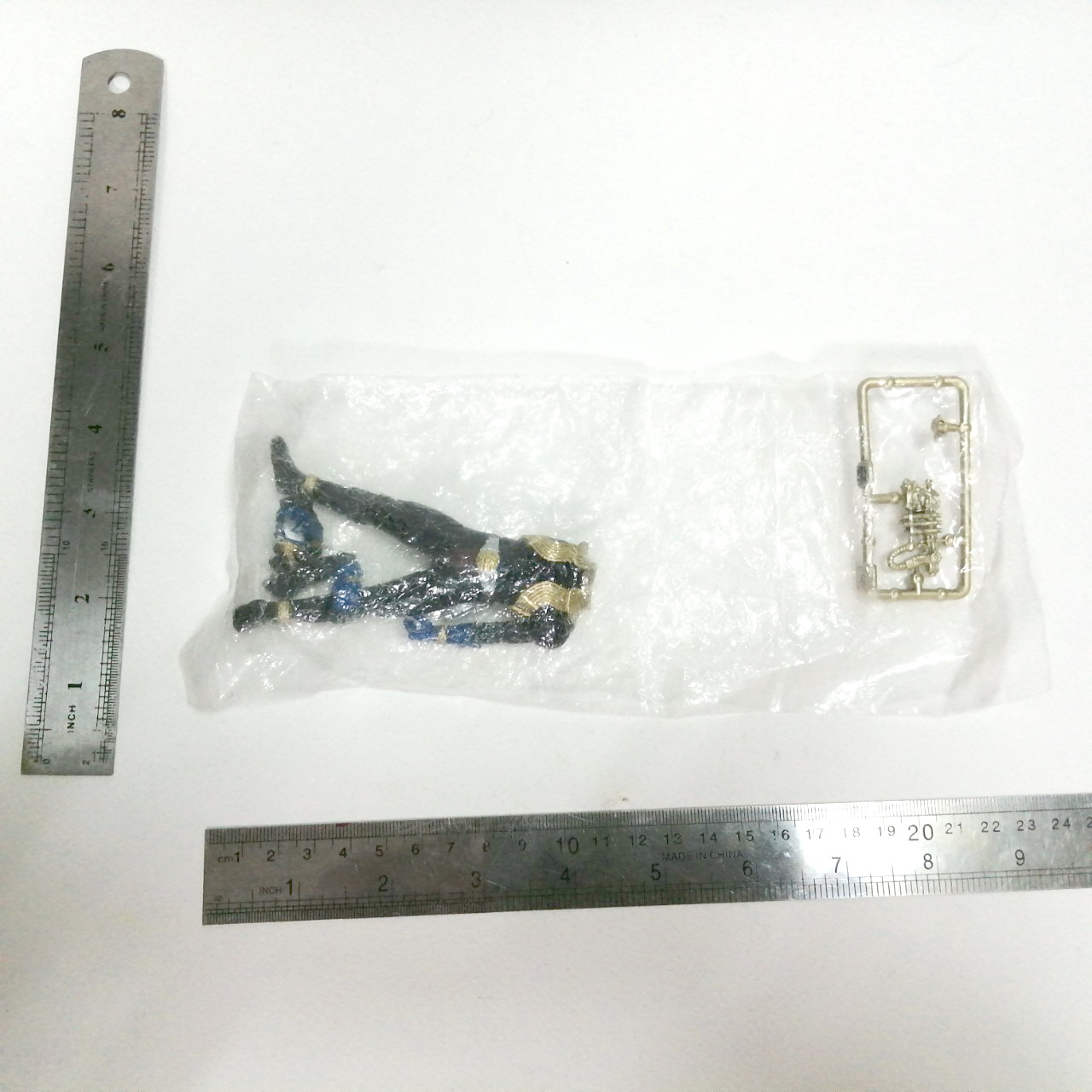 ชุดแคนดี้ทอย ของใหม่ แกะเพื่อถ่ายรูป ไม่มีกล่อง HD (HYPER DETAIL)ยางตัน คาเมนไรเดอร์ อิบูกิ ขนาดตามรูป ปืนยังไม่แกะจากแผง