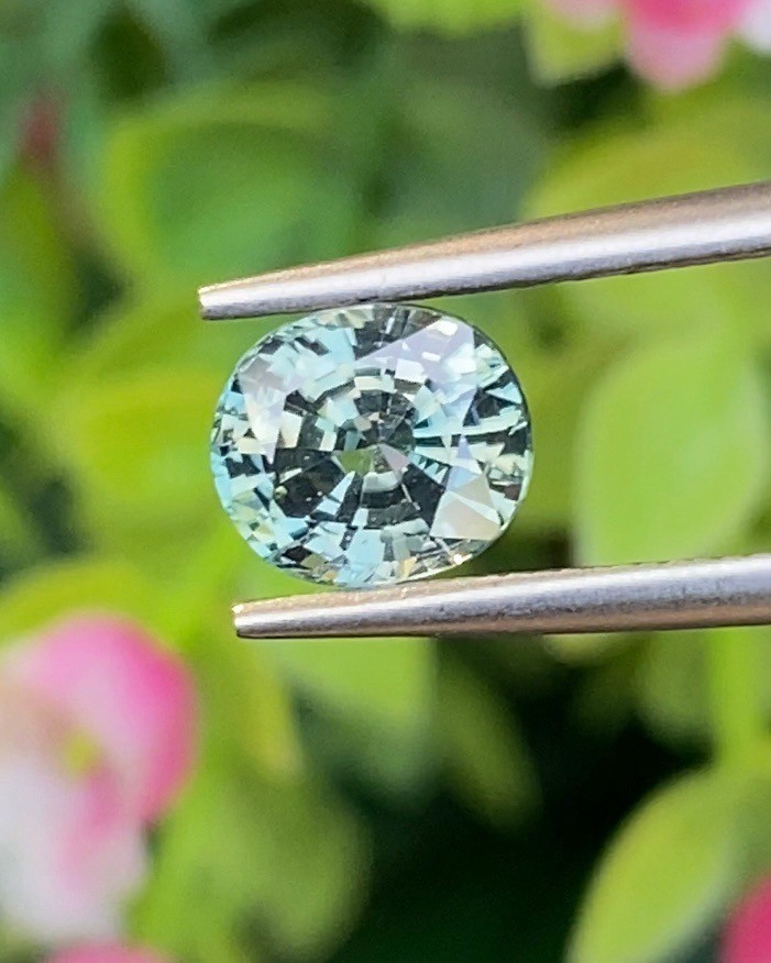 พลอย เพทาย (Zircon) 1.75 กะรัต (Cts.) พลอยแท้ อัญมณีมงคลประจําวันเกิด เครื่องประดับพลอย