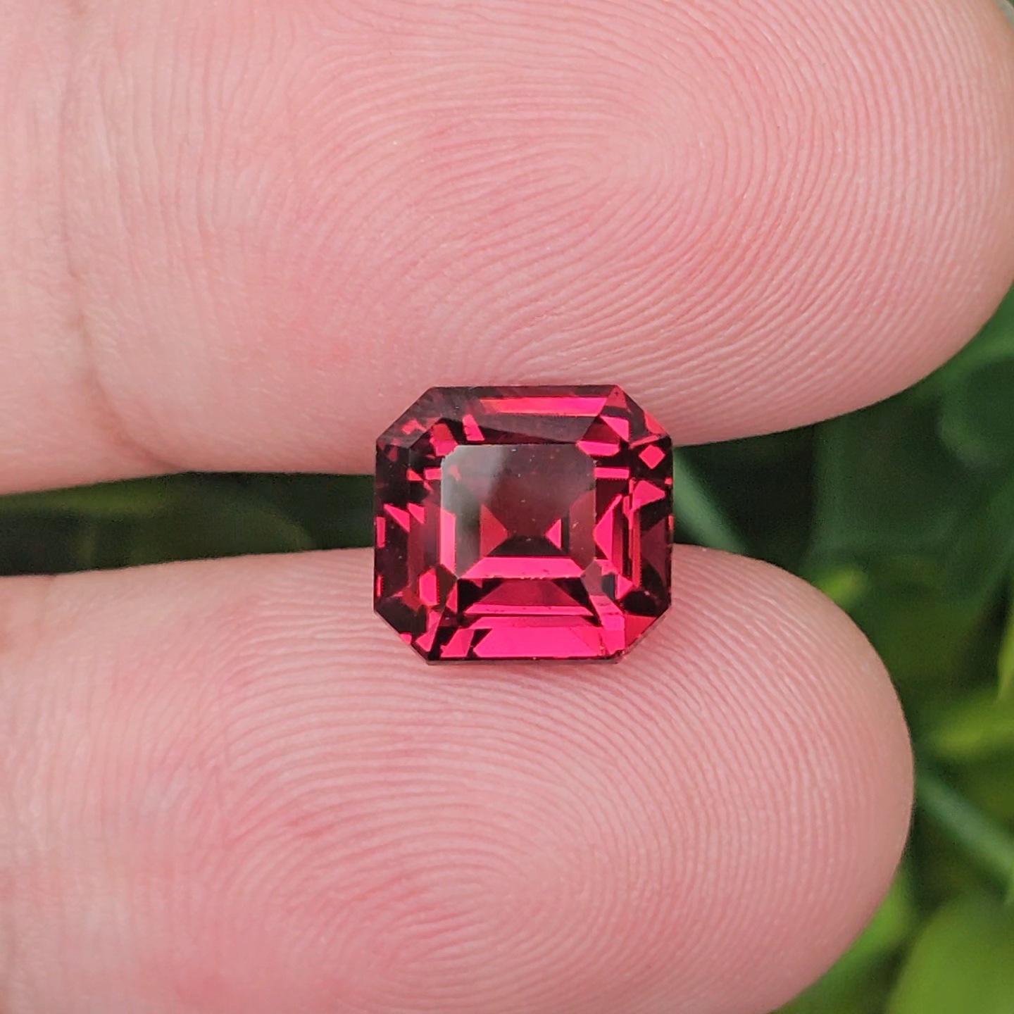 พลอย อุมบาไลต์ การ์เน็ต Umbalite Garnet 4.52 กะรัต (Cts.) ดิบ Unheated พร้อมใบเซอร์ AIG พลอยแท้ อัญมณีมงคลประจําวันเกิด เครื่องประดับพลอย