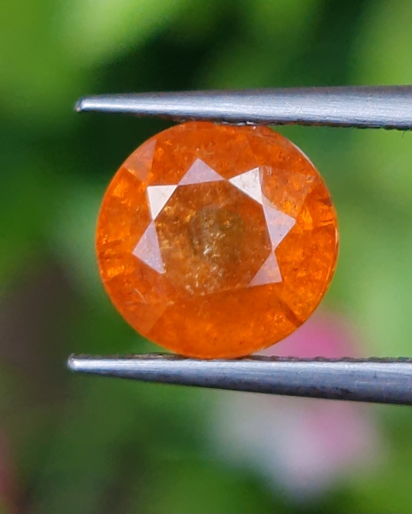 พลอย สเปสซาร์ไทต์ Spessartite Garnet 2.42 กะรัต Cts. พลอยแท้ อัญมณีมงคลประจําวันเกิด เครื่องประดับพลอย