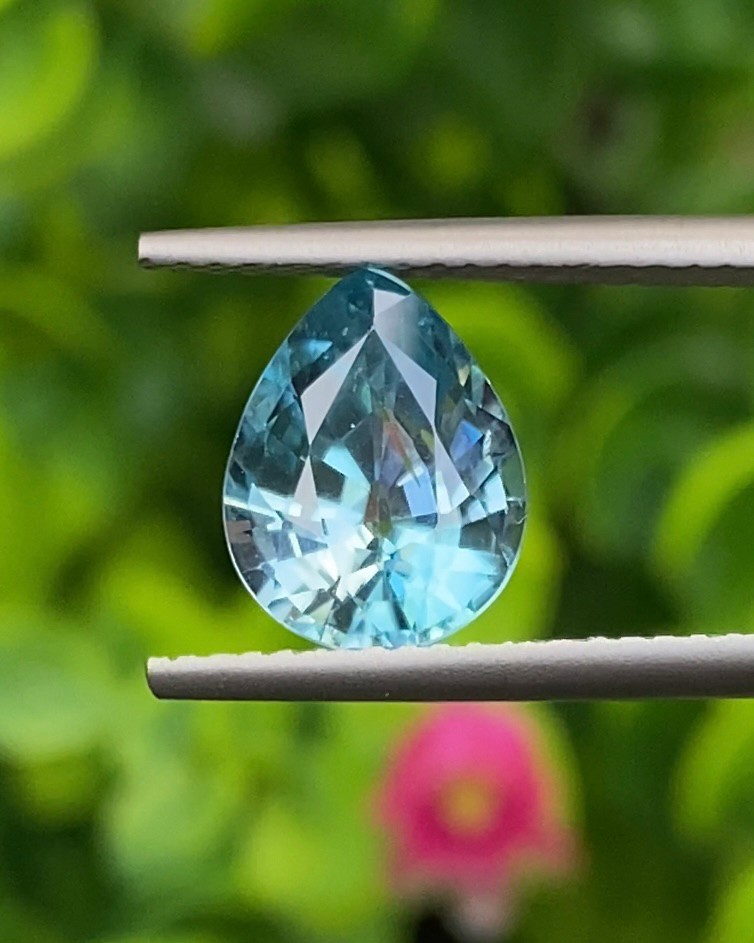 พลอย เพทาย Natural Zircon 3.10 กะรัต (Cts.) พลอยแท้อัญมณีมงคล ประจําวันเกิด เครื่องประดับพลอย