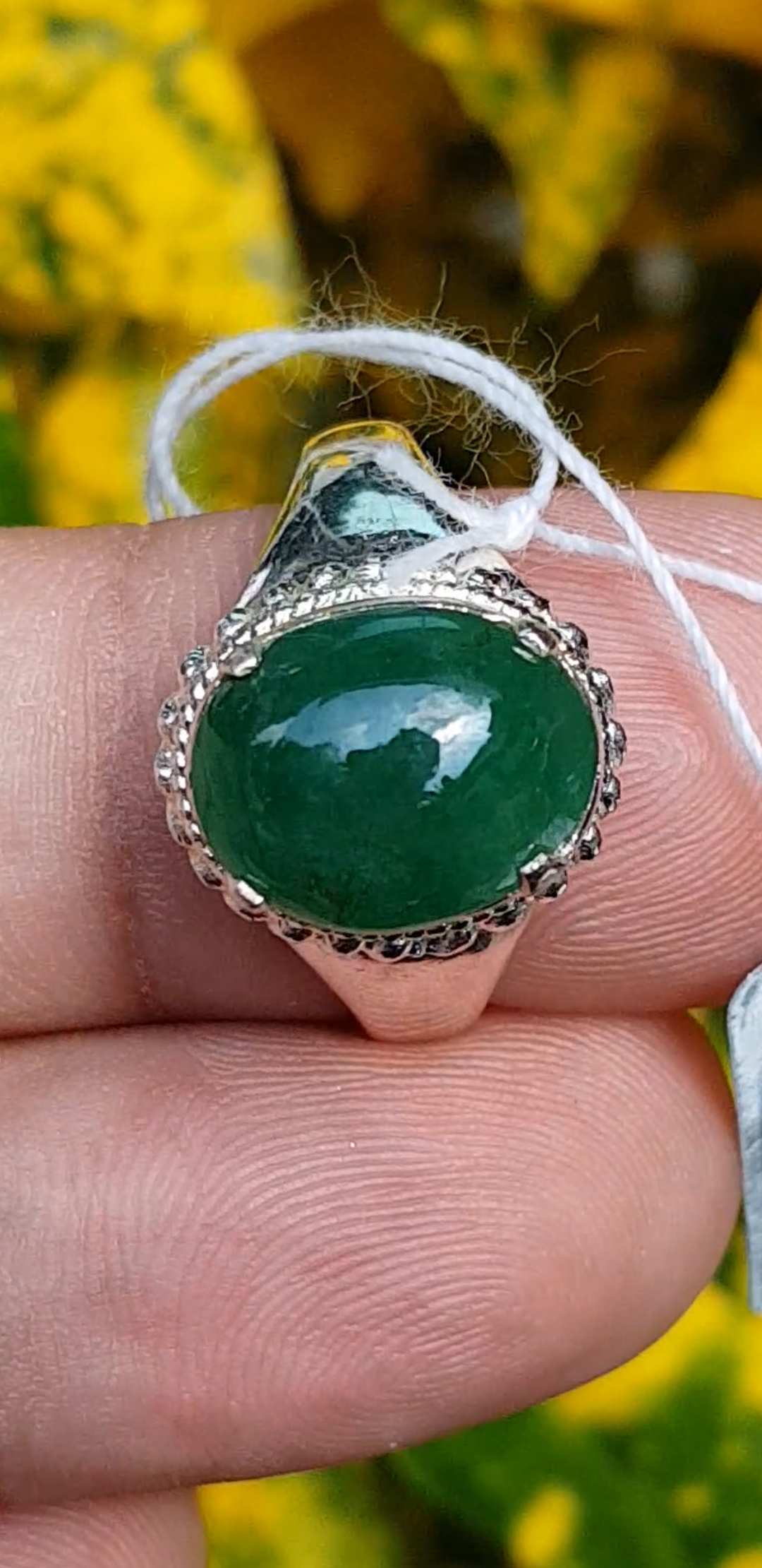 หยก พม่า แท้ Jade แหวนหยก 翡翠戒指 (Jadeite ring) 2.30 กะรัต (Cts.) (Size) 57 ดิบ ไม่ผ่านการปรับปรุง (Type A) พม่า (Myanmar)