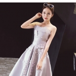 Pre-order ชุดราตรียาว เกาะอก ผ้าซาติน แต่งลูกไม้ แต่งตาข่ายที่อก จับจีบ เชือกผูกหลัง สีเทา