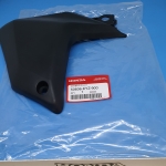 ฝาครอบแผ่นบังสเตย์พักเท้าหลังด้านขวา เวฟ125ไอ(ปลาวาฬ)ปี12-18