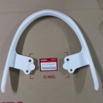 เหล็กท้ายเบาะ สกุ๊บปี้ไอปี12แม๊กซ์(สีขาว)