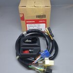 เรือนชุดสวิทช์ไฟเลี้ยวด้านซ้าย PCX150E-G(ปี2014-17)