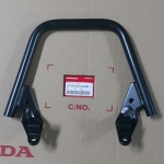 เหล็กท้ายเบาะ ซูมเมอร์Xตัวแรก(สีดำ)