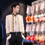 เช่า เสื้อสูทเจ้าชาย สูทอังกฤษ ขุนนางอังกฤษ สีขาว ปักดิ้นสีทอง