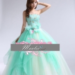 พร้อมเช่า ชุดแฟนซี ชุดราตรี สีเขียวมิ้นต์ แต่งระบายชายไม่เท่ากัน สวยเก๋