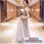 พร้อมเช่า ชุดราตรียาว แขนกุด สีเทา ลูกไม้ช่วงตัวสวยหรู แต่งเอวด้วยคริสตัล หางยาวดูหรูมาก (ซิปหลัง)