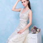 Pre-order ชุดราตรียาว แขนกุด คอวี แต่งลูกไม้ ปักเลื่อมช่วงอก กระโปรงตาข่าย มีซิป