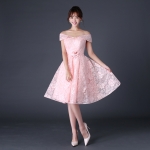 Pre-order ชุดราตรียาว ไหล่ปาด แต่งลูกไม้ทั้งชุด แต่งดอกคาดเอว เชือกผูกหลัง