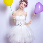 Pre-order ชุดแฟนซี ชุดเจ้าสาว ชุดราตรีสั้น สีขาว เกาะอก แต่งดอกไม้ ปักเลื่อม เชือกผูกหลัง