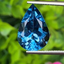 พลอย บลู โทแพซ (Blue Topaz) 8.80 กะรัต (Cts.) พลอยแท้ อัญมณีมงคลประจําวันเกิด เครื่องประดับพลอย