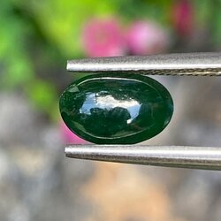 หยกพม่าเจียรนัย (Burmese jade ) 1.41 กะรัต หยกแท้ อัญมณีมงคลประจําวันเกิด เครื่องประดับหยก