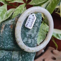 JB6711192 หยก พม่า แท้ Jade กำไลหยก 63.2 มม. (Jadeite bracelet) พม่า (Myanmar)