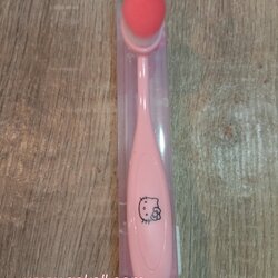 แปรงเกลี่ยรองพื้นคิตตี้