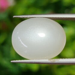 พลอย มุกดาหาร มูนสโตน moonstone 8.20 กะรัต (Cts.) พลอยแท้ อัญมณีมงคลประจําวันเกิด เครื่องประดับพลอย