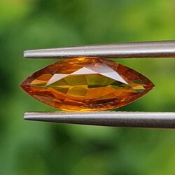 พลอย บุษราคัม yellow sapphire 1.86 กะรัต (Cts.) พลอยแท้ อัญมณีมงคลประจําวันเกิด เครื่องประดับพลอย