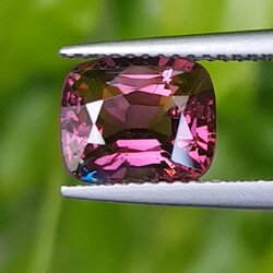 พลอย สปิเนล Spinel 2.56 กะรัต (Cts.) พลอยแท้ อัญมณีมงคลประจําวันเกิด เครื่องประดับพลอย