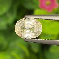 พลอย บุษราคัม (Yellow Sapphire) 1.94 กะรัต (Cts.) ดิบ (Unheated) พร้อมใบเซอร์ พลอยแท้ อัญมณีมงคลประจําวันเกิด เครื่องประดับพลอย
