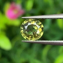 พลอย บุษราคัม Yellow Sapphire 0.95 กะรัต (Cts.) ดิบ Unheated พลอยแท้ อัญมณีมงคลประจําวันเกิด เครื่องประดับพลอย