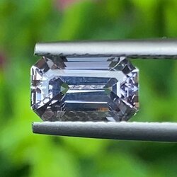 พลอย สปิเนล Spinel 1.34 กะรัต (Cts.) พลอยแท้ อัญมณีมงคลประจําวันเกิด เครื่องประดับพลอย