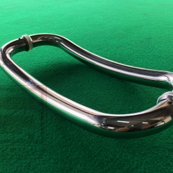 มือจับประตูสแตนเลส (ทรงโค้ง)