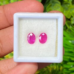 พลอย ทับทิม (Ruby Sapphire) 1.90 กะรัต (Cts.) 2 เม็ด ( Pcs.) พลอยแท้ อัญมณีมงคลประจําวันเกิด เครื่องประดับพลอย