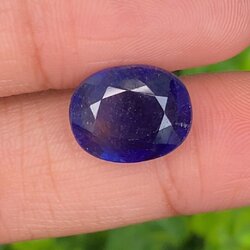 ไพลิน (Blue Sapphire) 9.86 กะรัต (Cts.) พลอยแท้ อัญมณีมงคลประจําวันเกิด เครื่องประดับพลอย