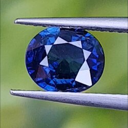 พลอย ไพลิน Blue Sapphire 1.31 กะรัต (Cts.) เผาเก่า VVS พลอยแท้ อัญมณีมงคลประจําวันเกิด เครื่องประดับพลอย