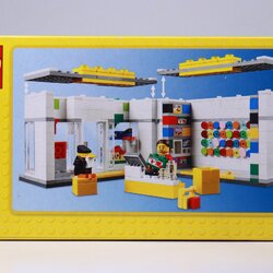 LEGO® Store Exclusive 40145