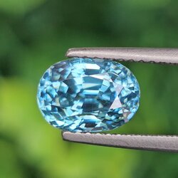 พลอย เพทาย (Zircon) 3.33 กะรัต (Cts.) พลอยแท้ อัญมณีมงคลประจําวันเกิด เครื่องประดับพลอย