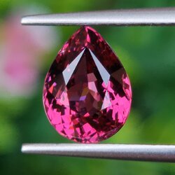 พลอย ชมพู พิ้งค์ ทัวร์มารีน (Pink Tourmaline) 2.72 กะรัต (Cts.) อัญมณีมงคลประจําวันเกิด เครื่องประดับพลอย
