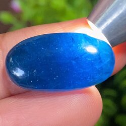 พลอย บลู อะพาไทต์ Blue Apatite 19.45(Cts.) ดิบ Unheated. พลอยแท้ อัญมณีมงคลประจําวันเกิด เครื่องประดับพลอย