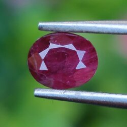 พลอย ทับทิม สยาม (Siam Ruby Sapphire) 0.92 กะรัต (Cts.) พลอยแท้ อัญมณีมงคลประจําวันเกิด เครื่องประดับพลอย