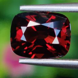 พลอย สปิเนล พม่า Burmese Spinel 2.36 กะรัต (Cts.) ดิบ Unheated พลอยแท้ อัญมณีมงคลประจําวันเกิด เครื่องประดับพลอย